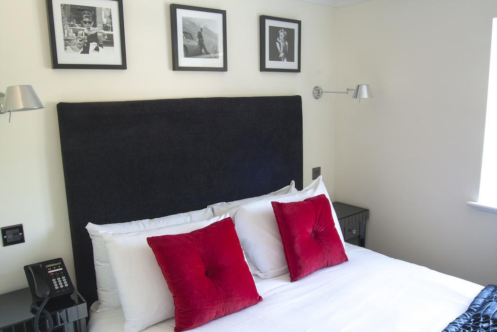 The Ship Leopard Hotel - No Children (Adults Only) Portsmouth Pokoj fotografie